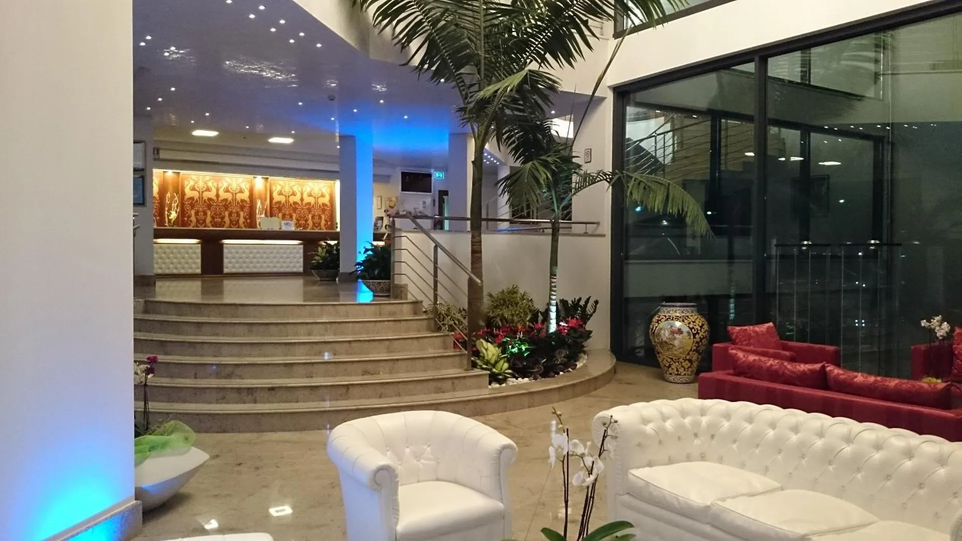 Cefalu Sea Palace 5*,