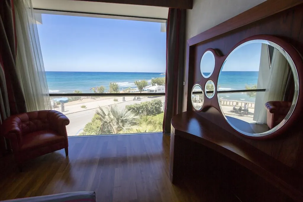 Cefalu Sea Palace 5*,